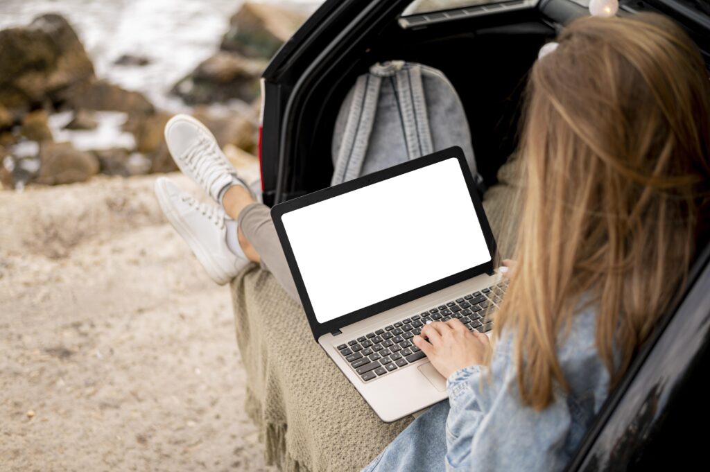 Use of Laptops for Travel and discovery